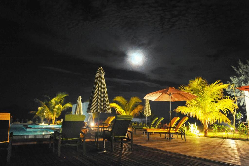 Sari Pacifica Resort & Spa, Sibu Island, Johor Pulau Sibu Esterno foto