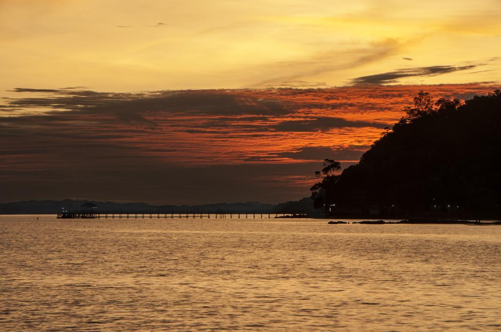 Sari Pacifica Resort & Spa, Sibu Island, Johor Pulau Sibu Esterno foto