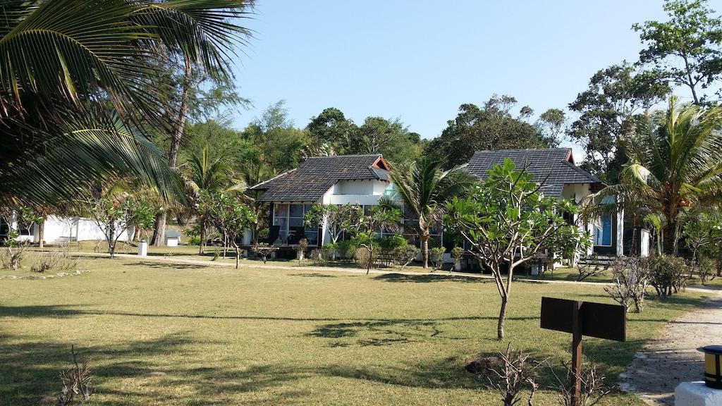 Sari Pacifica Resort & Spa, Sibu Island, Johor Pulau Sibu Esterno foto