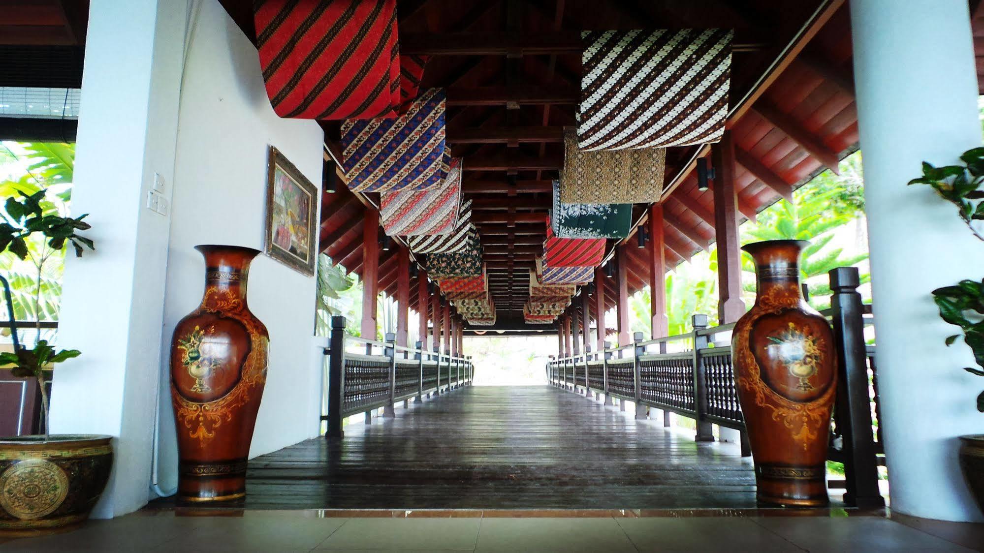 Sari Pacifica Resort & Spa, Sibu Island, Johor Pulau Sibu Esterno foto