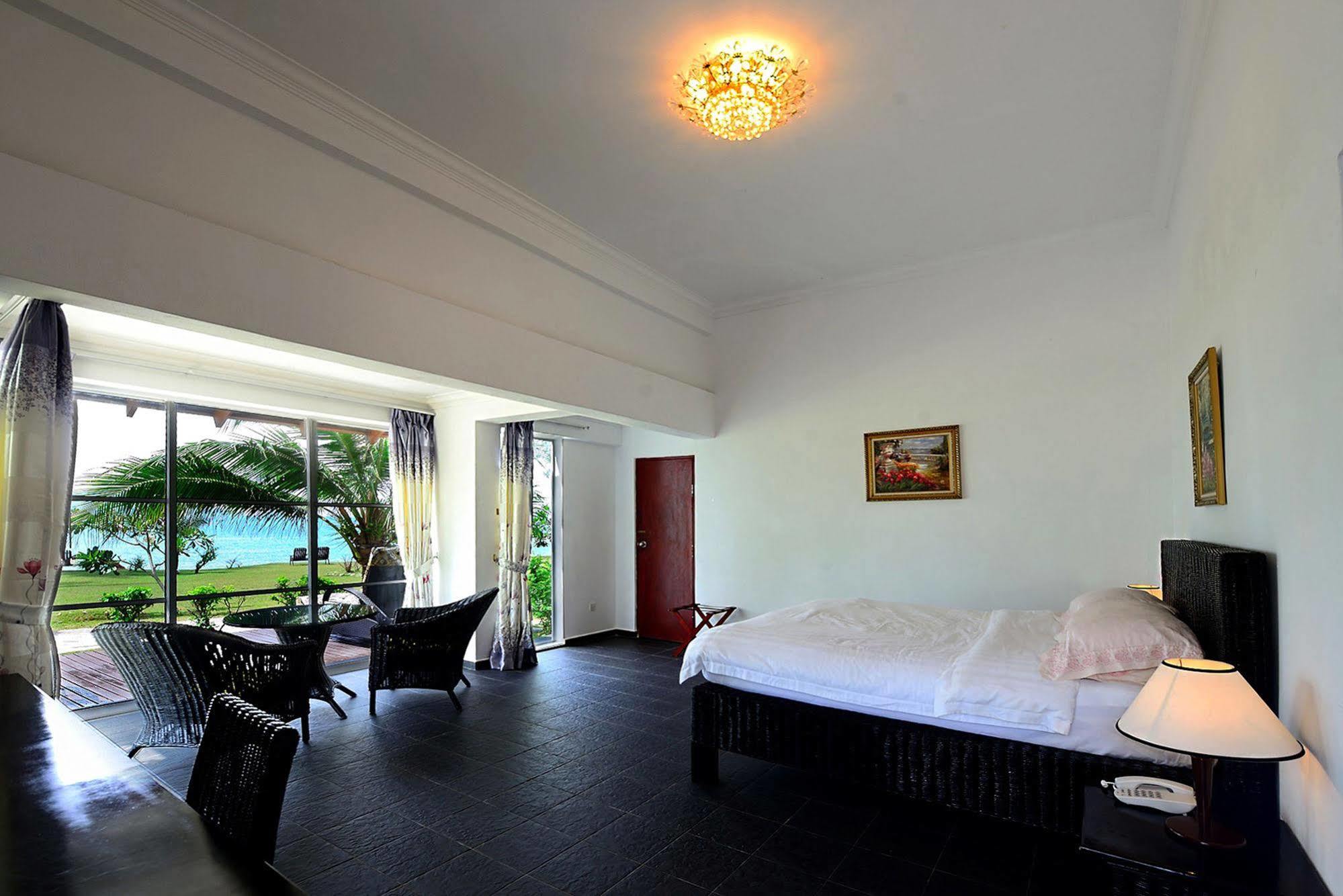 Sari Pacifica Resort & Spa, Sibu Island, Johor Pulau Sibu Esterno foto
