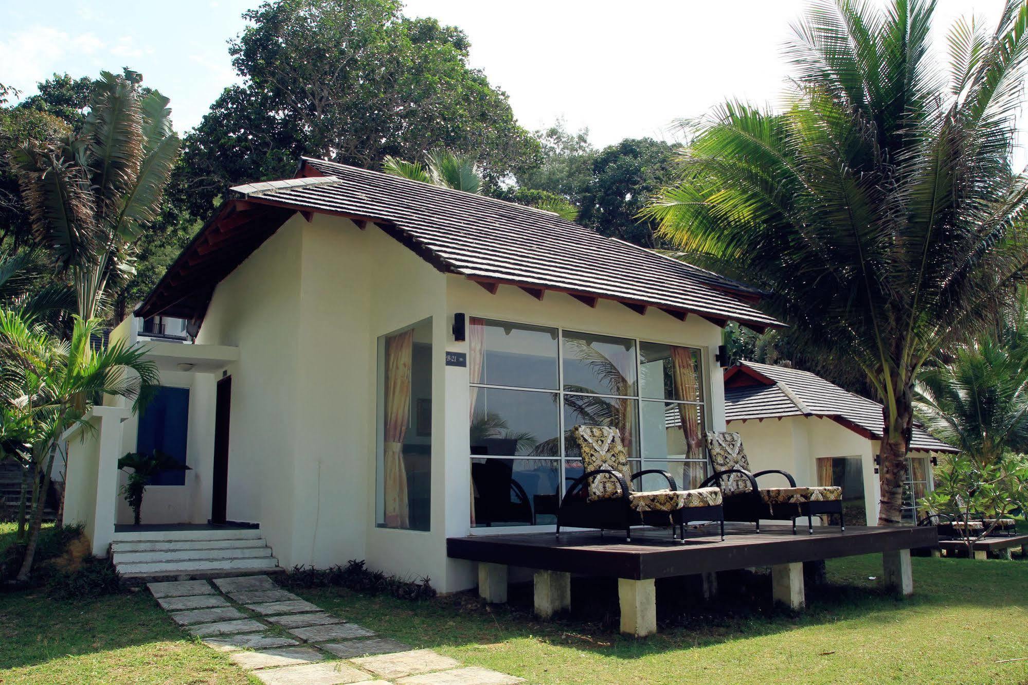 Sari Pacifica Resort & Spa, Sibu Island, Johor Pulau Sibu Esterno foto